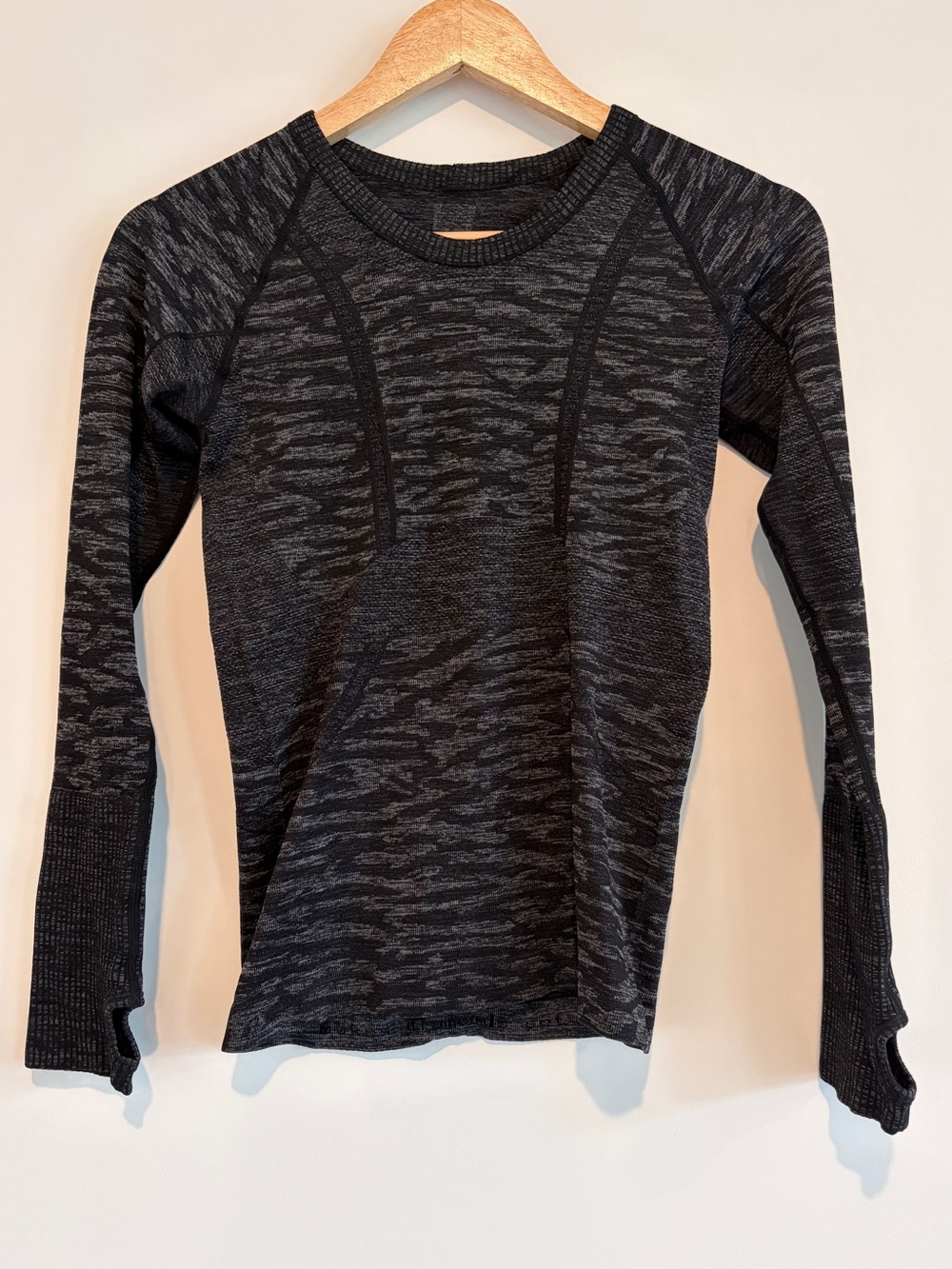 Lululemon Swiftly Tech Long Sleeve Shirt 2.0 Stretched Camo Black Grey Size 4